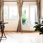 Beautiful Apartment 10 Minutes From Notre-Dame